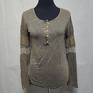 BKE Henley Top Womens Size Small Green Acid Wash Curved Hem Accent Sleeve
